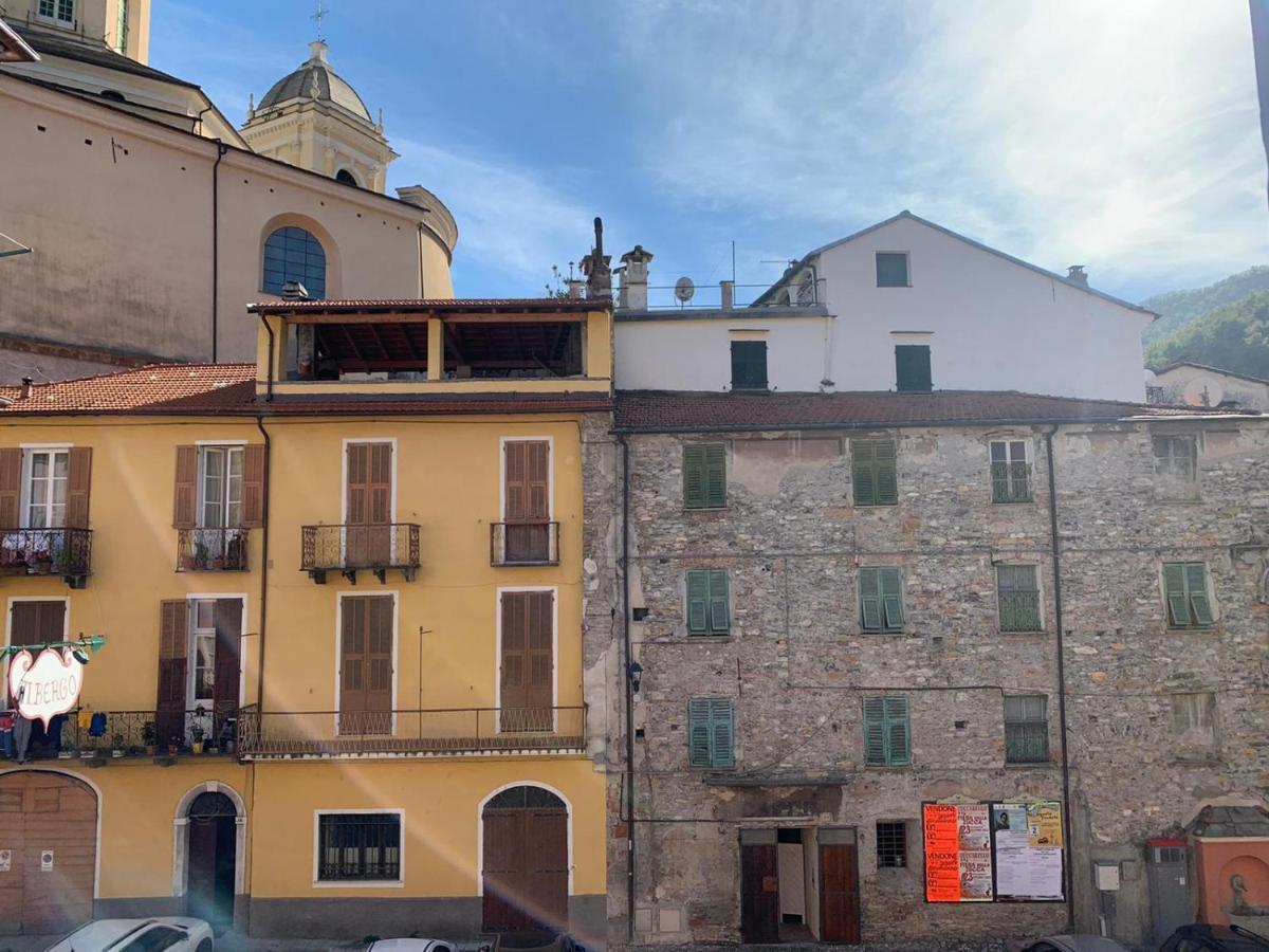 Albergo Dell'Angelo Pieve di Teco エクステリア 写真