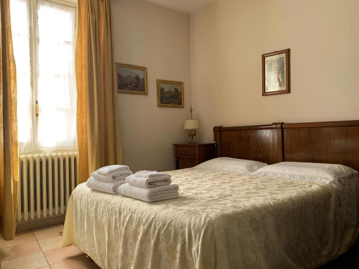 Albergo Dell'Angelo Pieve di Teco エクステリア 写真